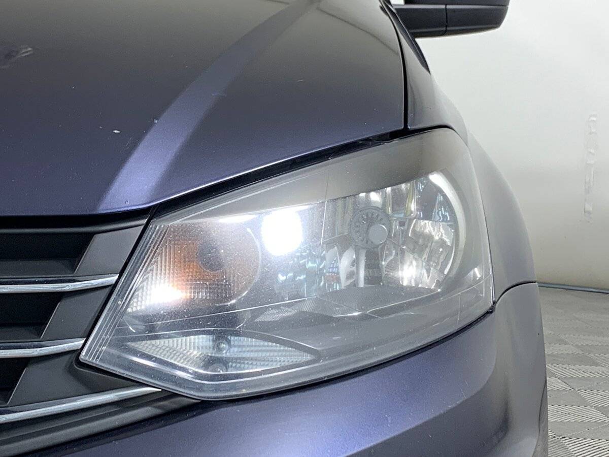 Volkswagen Polo с пробегом — 2017 год. Фото: #8