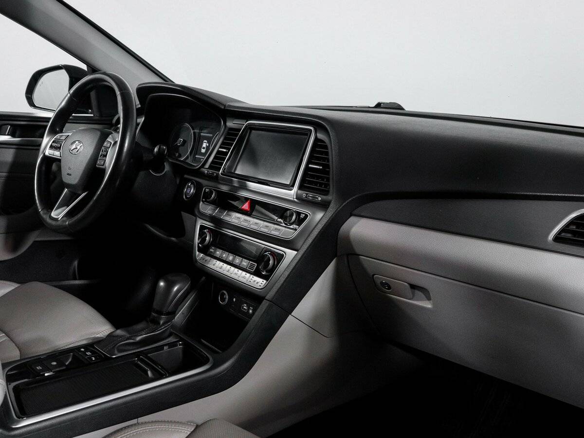 Hyundai Sonata с пробегом — 2017 год. Фото: #8