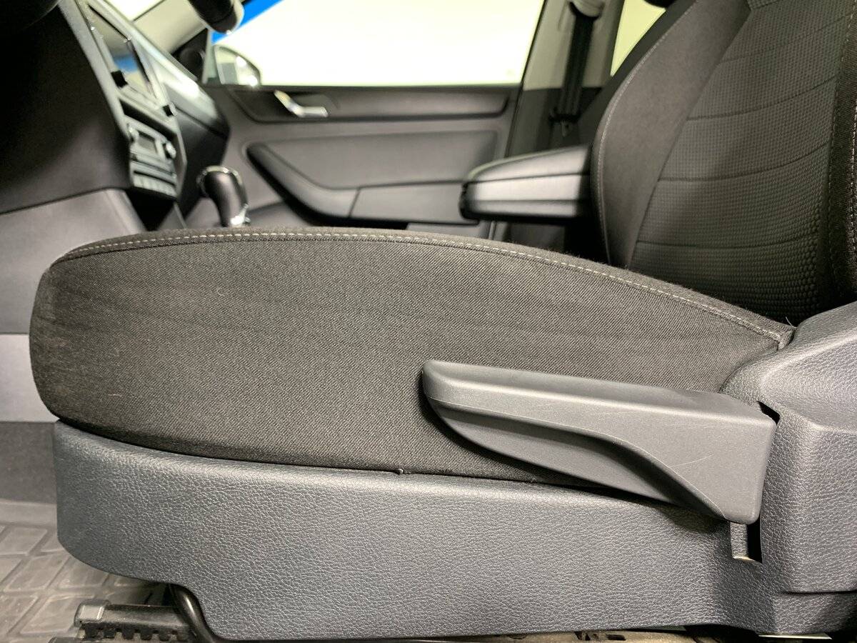 Skoda Rapid с пробегом — 2015 год. Фото: #15