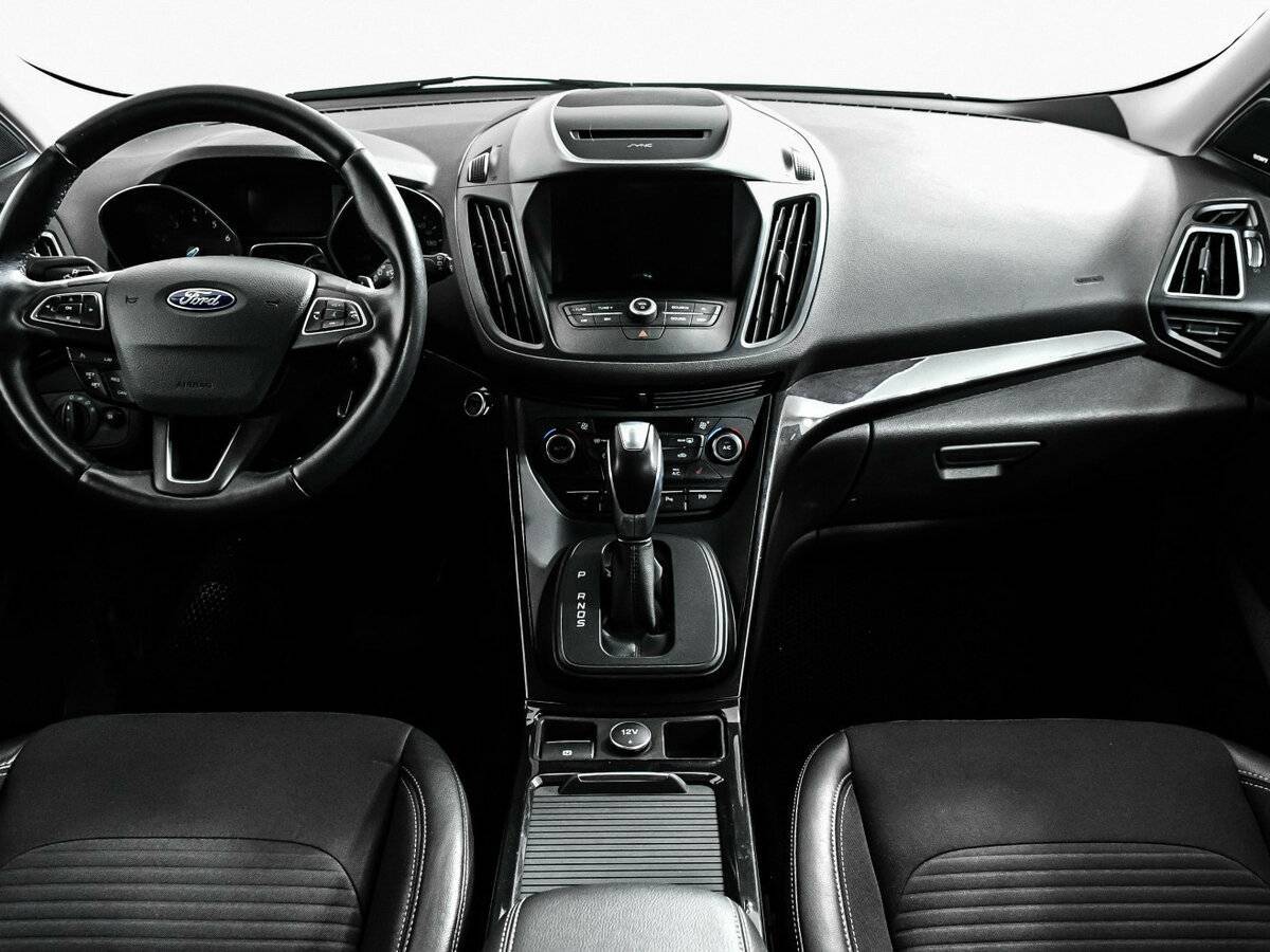 Ford Kuga с пробегом — 2017 год. Фото: #10