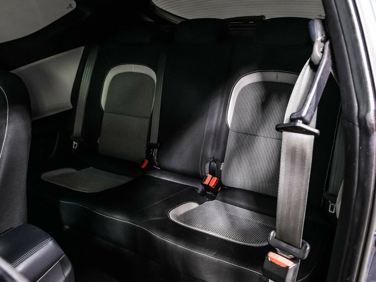 Kia Ceed с пробегом — 2014 год. Фото: #11