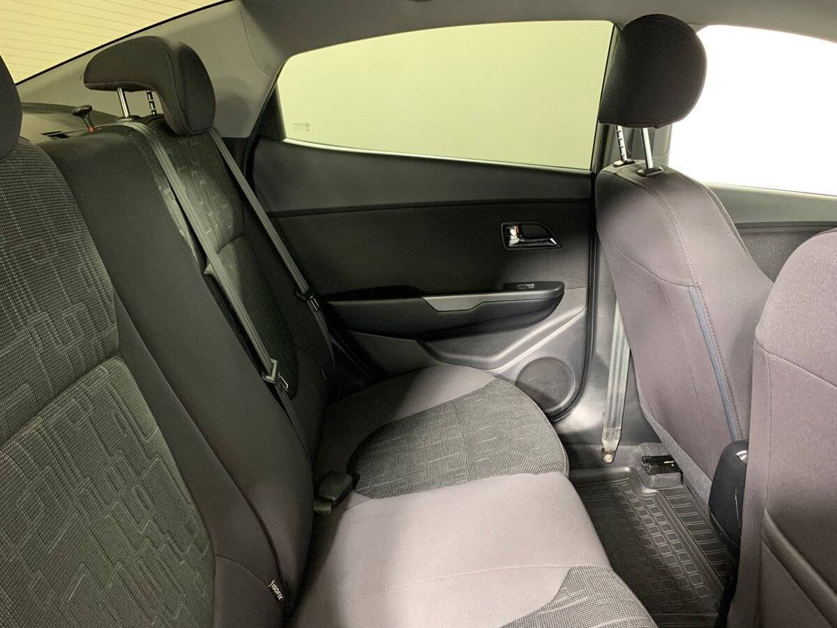 Kia Rio с пробегом — 2013 год. Фото: #16