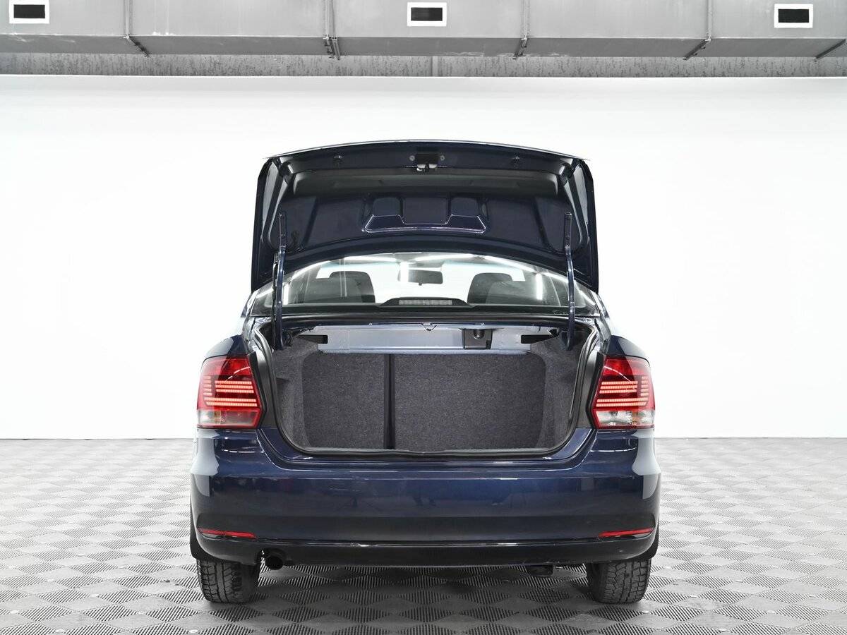 Volkswagen Polo с пробегом — 2016 год. Фото: #4