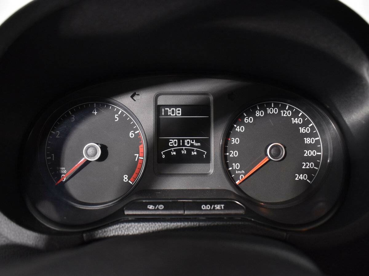 Volkswagen Polo с пробегом — 2016 год. Фото: #11