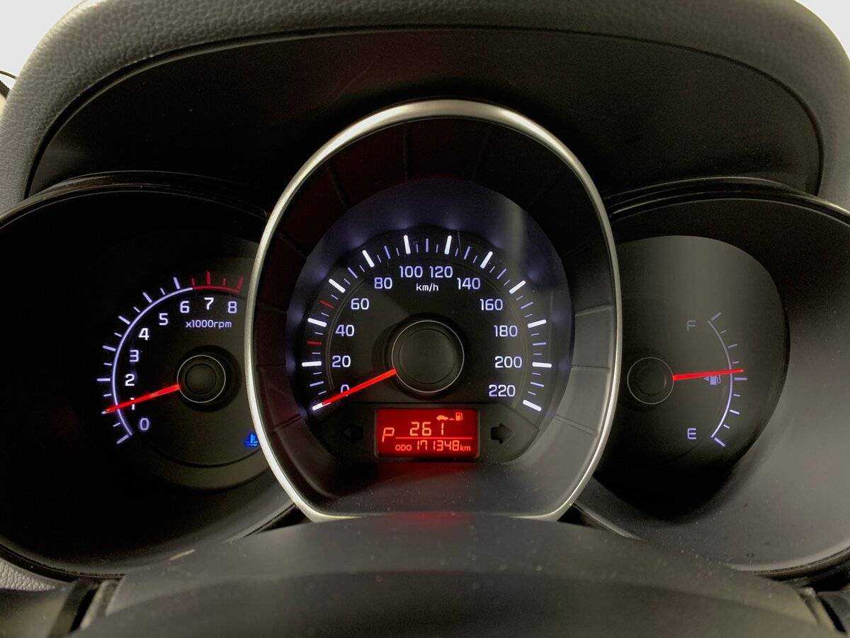 Kia Rio с пробегом — 2013 год. Фото: #12