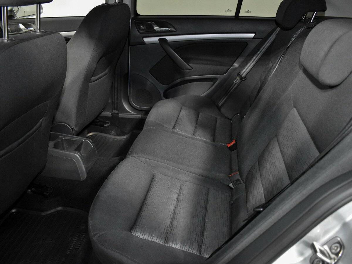 Skoda Octavia с пробегом — 2013 год. Фото: #11