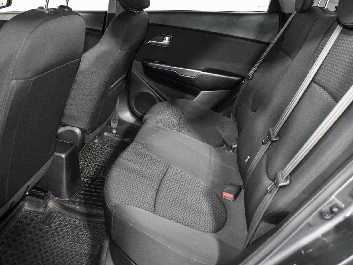 Kia Rio с пробегом — 2016 год. Фото: #10