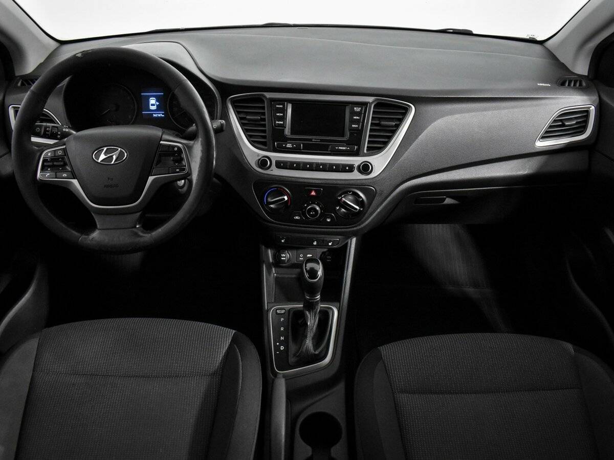 Hyundai Solaris с пробегом — 2017 год. Фото: #10