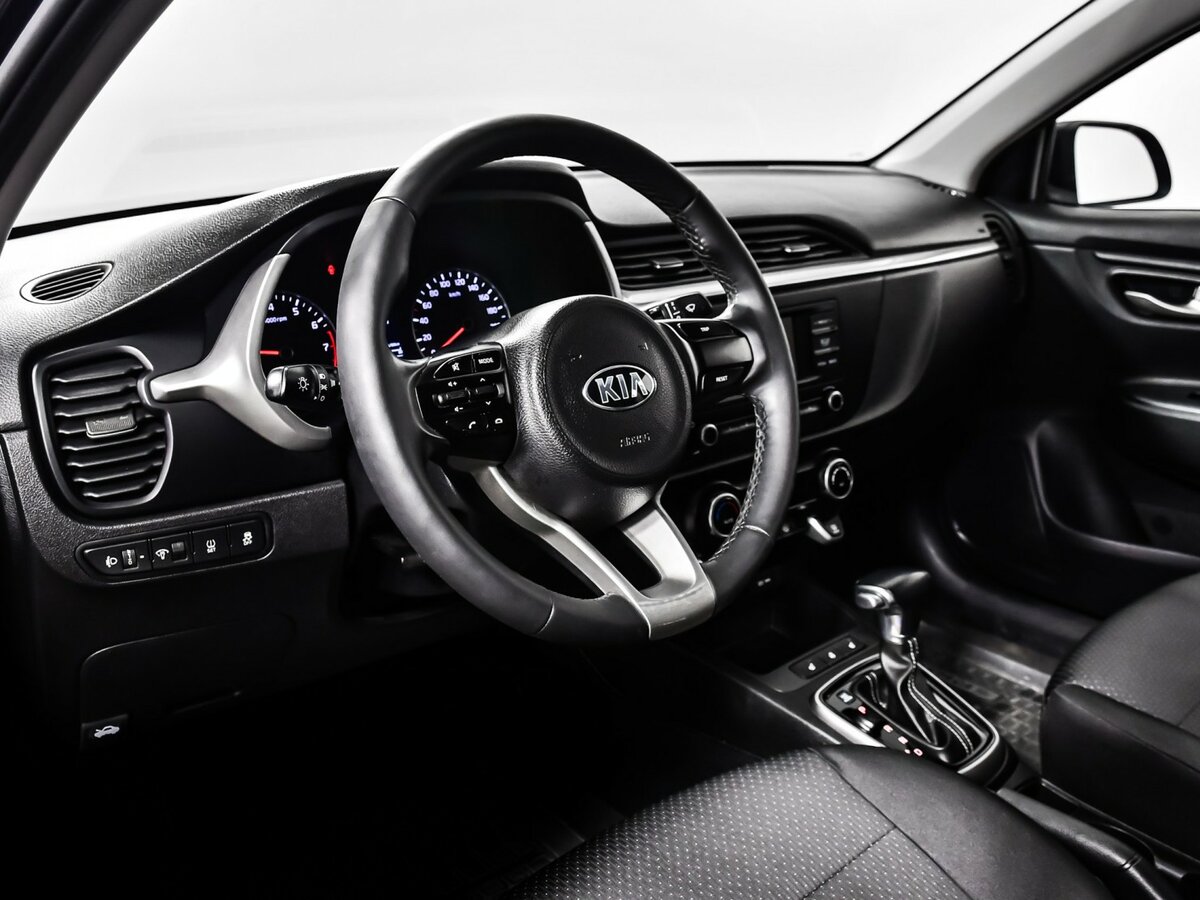 Kia Rio с пробегом — 2020 год. Фото: #10