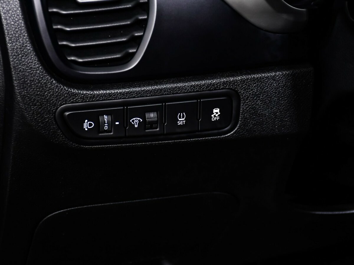 Kia Rio с пробегом — 2020 год. Фото: #13