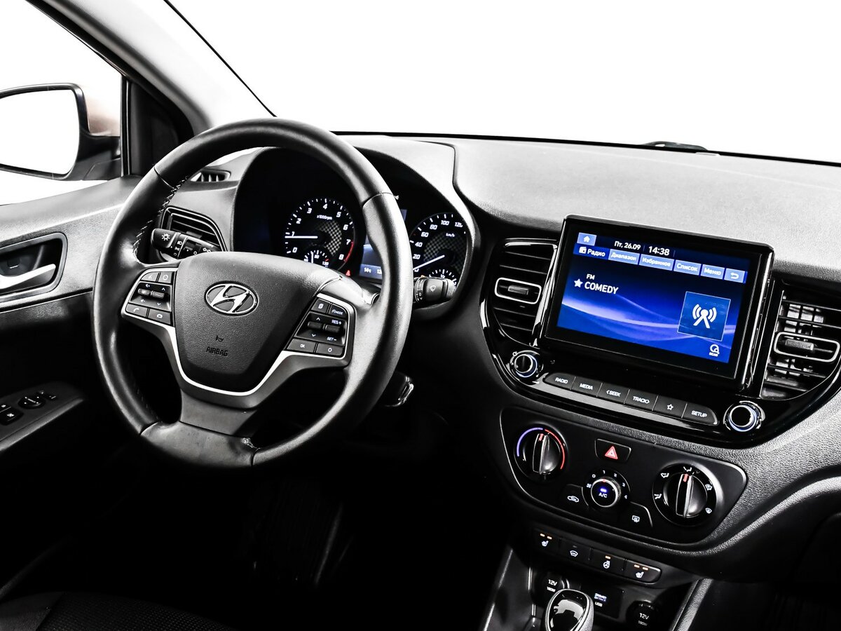 Hyundai Solaris с пробегом — 2020 год. Фото: #6