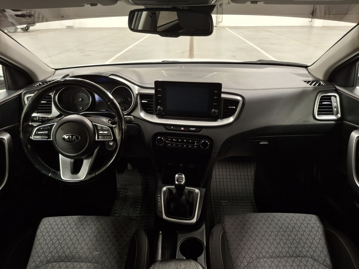 Kia Ceed с пробегом — 2019 год. Фото: #13