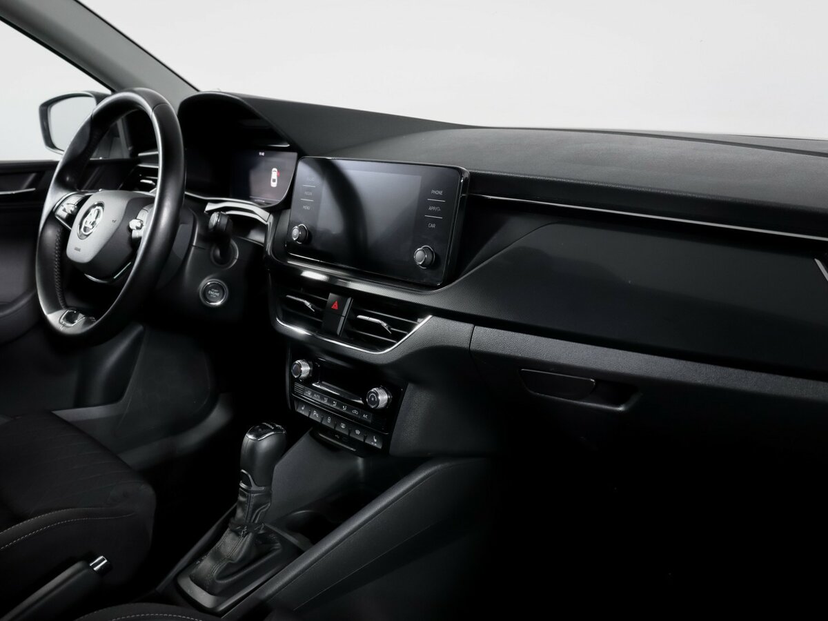 Skoda Rapid с пробегом — 2021 год. Фото: #6