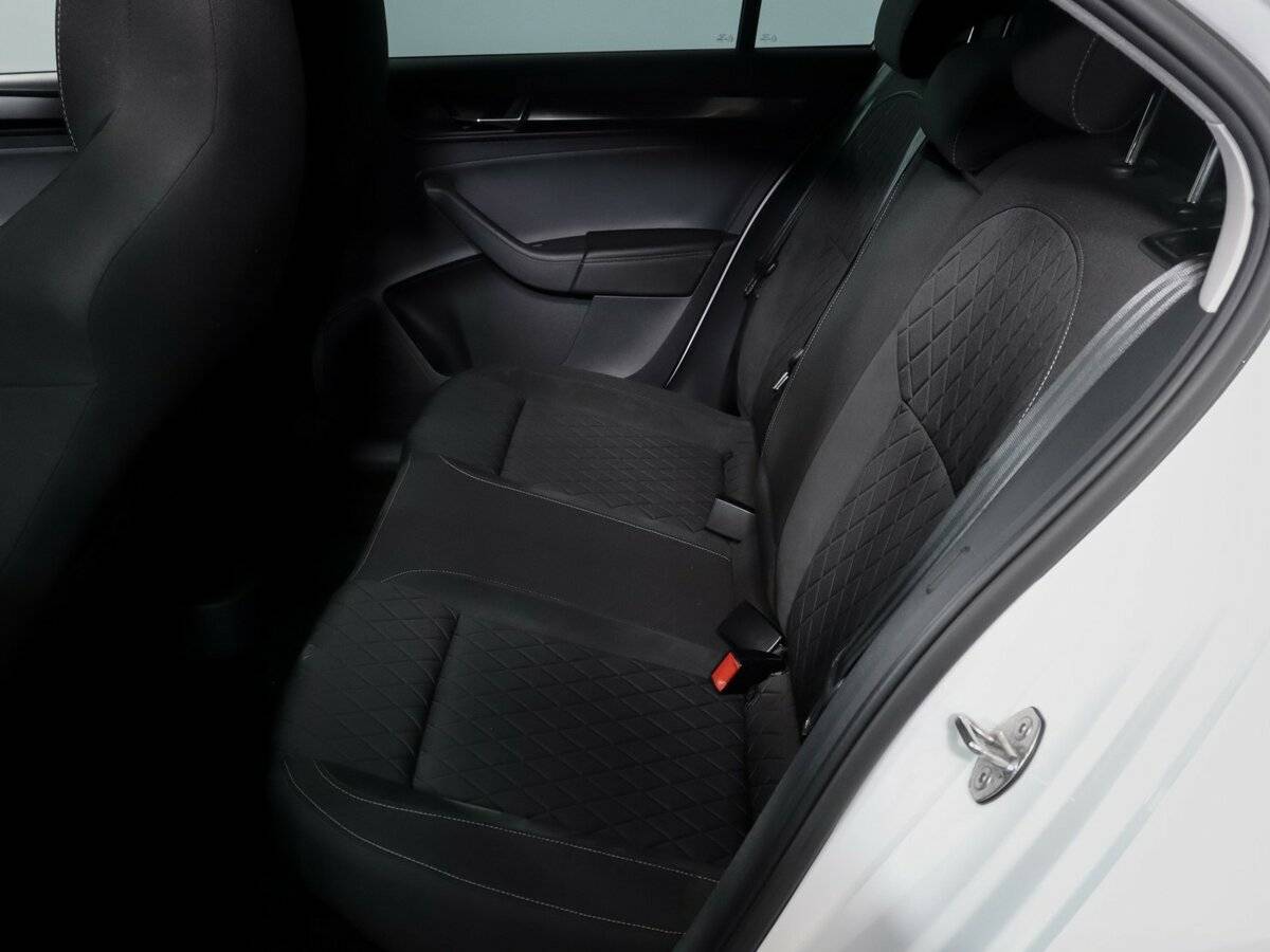 Skoda Rapid с пробегом — 2021 год. Фото: #7