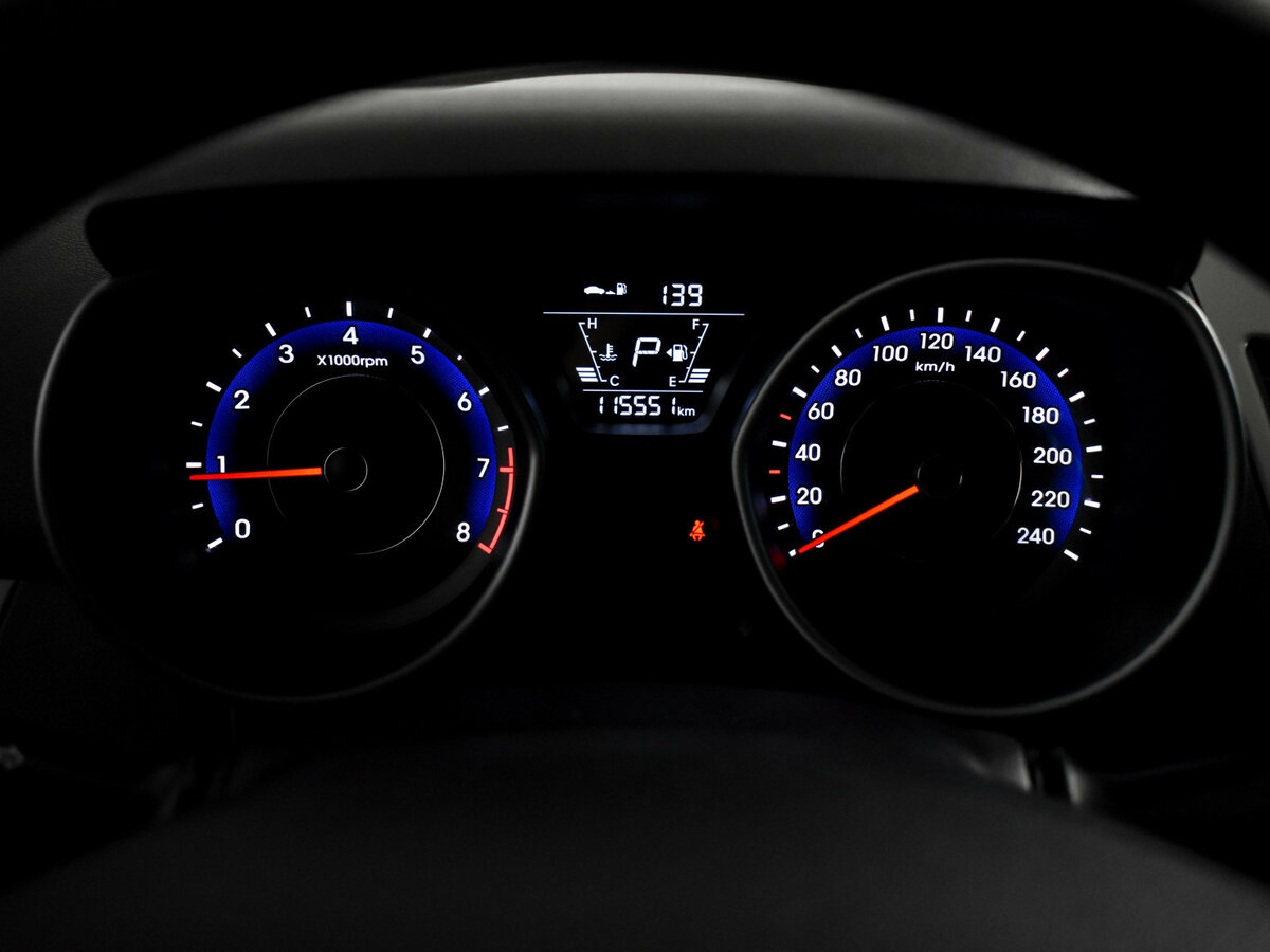 Hyundai Elantra с пробегом — 2015 год. Фото: #16