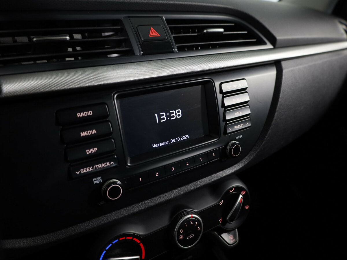 Kia Rio с пробегом — 2017 год. Фото: #20