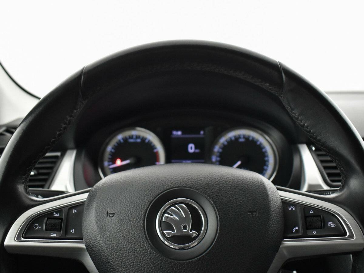 Skoda Rapid с пробегом — 2017 год. Фото: #13